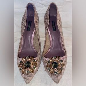 Dolce & Gabbana Lace pump with embellish flower crystal.